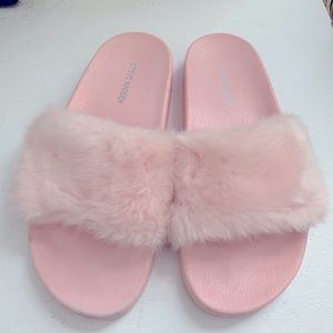 Steve Madden Slides